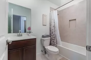527 NW 17th St, Fort Lauderdale, FL 33311 - Photo 21