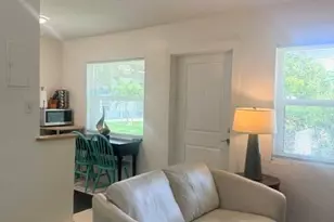 2060 NE 1st St, Deerfield Beach, FL 33441 - Photo 7