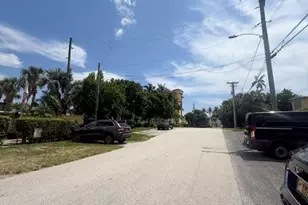2060 NE 1st St, Deerfield Beach, FL 33441 - Photo 29
