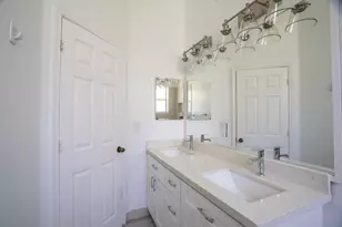 1002 Lavender Cir, Weston, FL 33327 - Photo 9