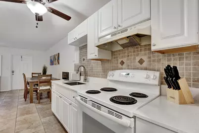 813 SW Middle Street Court, Fort Lauderdale, FL 33312 - Photo 9