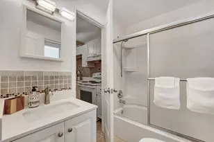813 SW Middle Street Ct, Fort Lauderdale, FL 33312 - Photo 11