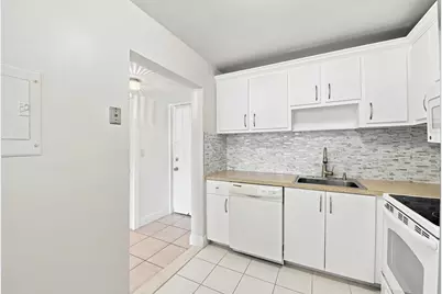 9300 SW 8th Street #219, Boca Raton, FL 33428 - Photo 3