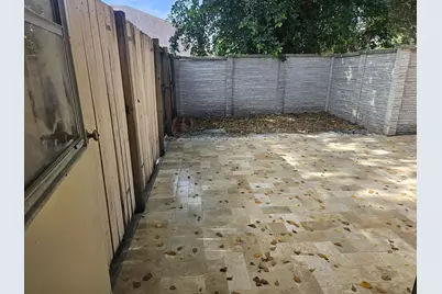 7910 NW 70th Court, Tamarac, FL 33321 - Photo 15