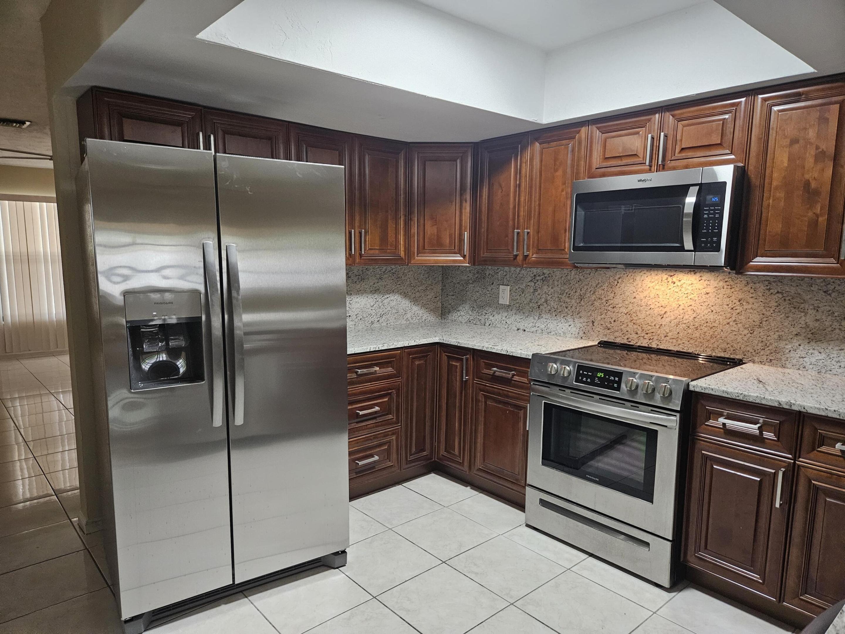 7910 NW 70th Ct - 7910 NW 70th Ct, Tamarac, FL 33321 Luxury Property | Jose Angel Pina