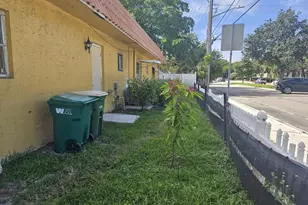 7910 NW 70th Ct, Tamarac, FL 33321 - Photo 29