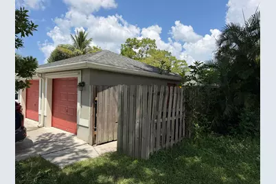 14011 Veronica Court, Wellington, FL 33414 - Photo 3