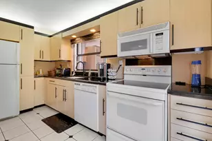 5481 Mirror Lakes Blvd, Boynton Beach, FL 33472 - Photo 15