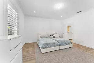971 Lake House Dr, North Palm Beach, FL 33408 - Photo 19