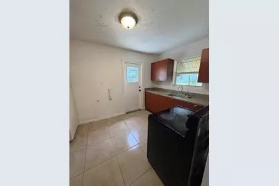 1525 W 15th Street, Riviera Beach, FL 33404 - Photo 5