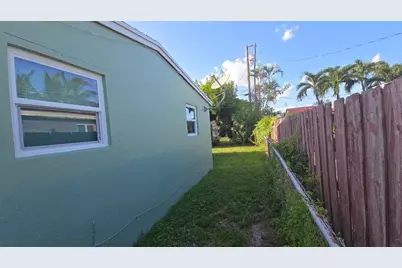 911 NE 58th Street, Oakland Park, FL 33334 - Photo 17