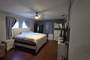 911 NE 58th St, Oakland Park, FL 33334 - Photo 11