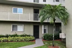 2236 N Cypress Bend Dr, Pompano Beach, FL 33069 - Photo 1