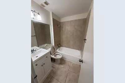 640 Cypress Club Way #B12, Deerfield Beach, FL 33064 - Photo 9