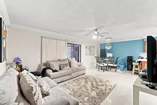 6 Spinning Wheel Ln, Tamarac, FL 33319 - Photo 23