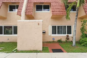 6 Spinning Wheel Ln, Tamarac, FL 33319 - Photo 3