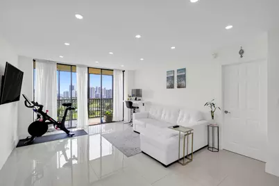 20335 W Country Club Drive #2107, Aventura, FL 33180 - Photo 9