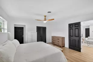 1221 Singer Dr, Singer Island, FL 33404 - Photo 15