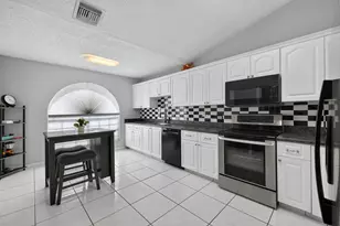 2852 SW Giralda St, Port Saint Lucie, FL 34953 - Photo 13