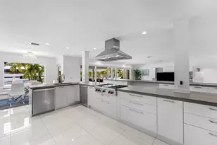 2540 Mercedes Dr, Fort Lauderdale, FL 33316 - Photo 21