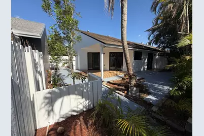 1160 SW 111th Avenue, Pembroke Pines, FL 33025 - Photo 7