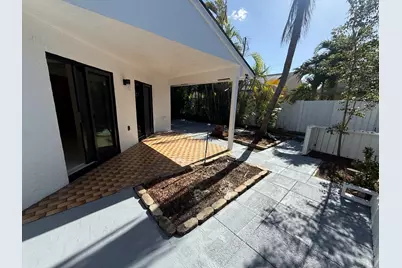 1160 SW 111th Avenue, Pembroke Pines, FL 33025 - Photo 9