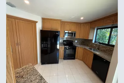 1160 SW 111th Avenue, Pembroke Pines, FL 33025 - Photo 11