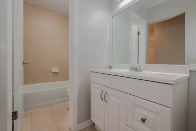 1000 St Charles Place #Unit 215, Pembroke Pines, FL 33026 - Photo 5