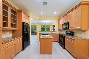 128 W Prive Cir, Delray Beach, FL 33445 - Photo 11