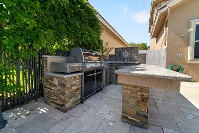 12390 NW 78th Manor, Parkland, FL 33076 - Photo 17