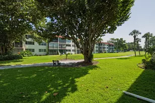 681 S Hollybrook Dr, Pembroke Pines, FL 33025 - Photo 17