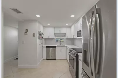 681 S Hollybrook Drive #109, Pembroke Pines, FL 33025 - Photo 1