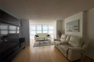 800 Parkview Dr, Hallandale Beach, FL 33009 - Photo 15
