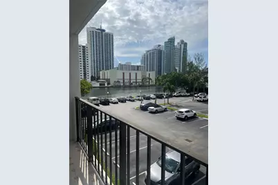 800 Parkview Drive, Hallandale Beach, FL 33009 - Photo 19