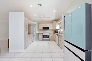2390 NW 15th Street NW, Delray Beach, FL 33445 - Photo 9