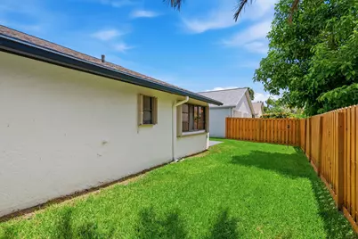 2390 NW 15th Street NW, Delray Beach, FL 33445 - Photo 27