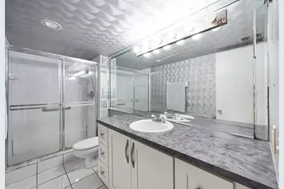 1400 Saint Charles Place #624, Pembroke Pines, FL 33026 - Photo 17