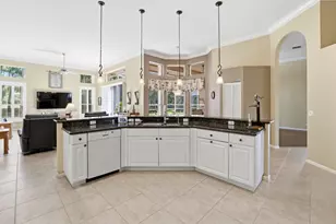 606 Cypress Green Cir, Wellington, FL 33414 - Photo 3