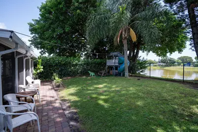 9060 Chrysanthemum Drive, Boynton Beach, FL 33472 - Photo 17