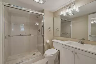 681 S Hollybrook Dr, Pembroke Pines, FL 33025 - Photo 5