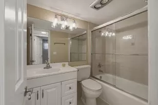 681 S Hollybrook Dr, Pembroke Pines, FL 33025 - Photo 7