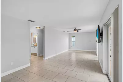 586 NW 45th Way, Delray Beach, FL 33445 - Photo 11