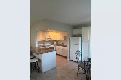 128 Norwich F, West Palm Beach, FL 33417 - Photo 5
