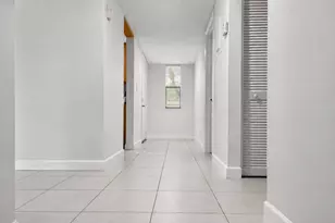 9816 NW 36th St, Sunrise, FL 33351 - Photo 3