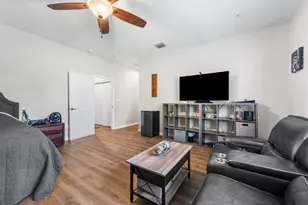144 SW 7th Ct, Pompano Beach, FL 33060 - Photo 17