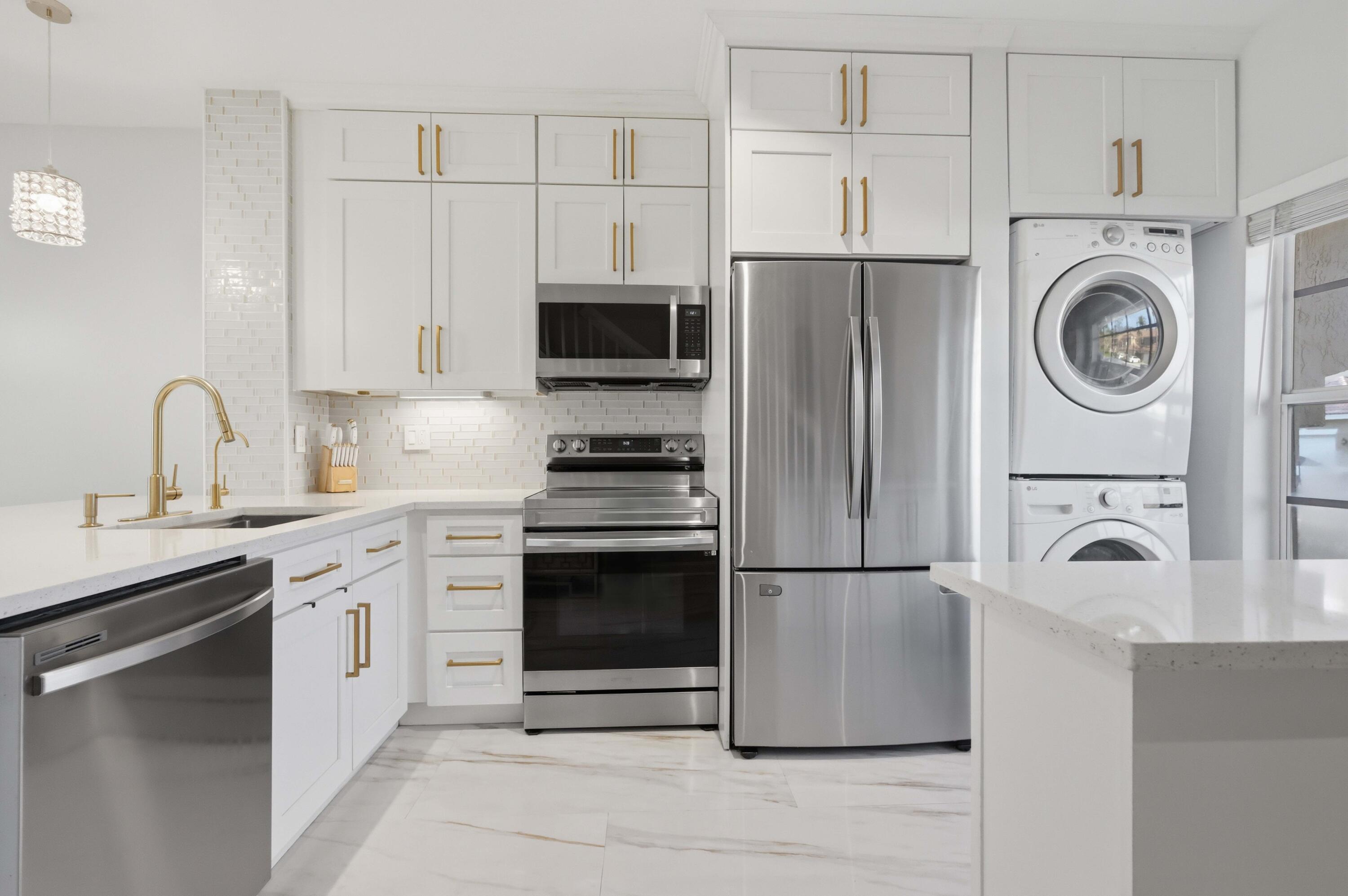 12207 SW 6th St - 12207 SW 6th St, Pembroke Pines, FL 33025 Luxury Property | Jose Angel Pina