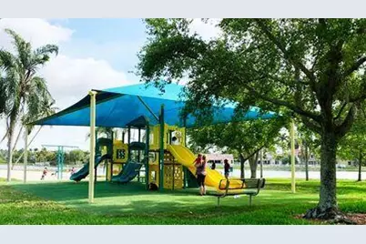 18301 NW 16th Street, Pembroke Pines, FL 33029 - Photo 29