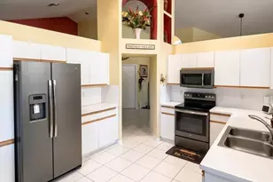 18301 NW 16th St, Pembroke Pines, FL 33029 - Photo 7
