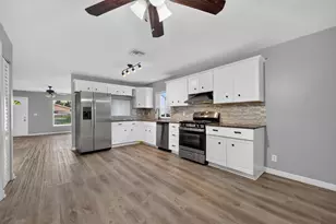 6198 Arcade Ct, Lake Worth, FL 33463 - Photo 11