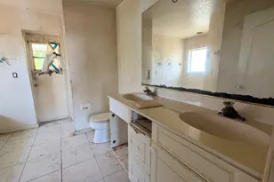 2501 Iroquois Ave, Fort Pierce, FL 34946 - Photo 15